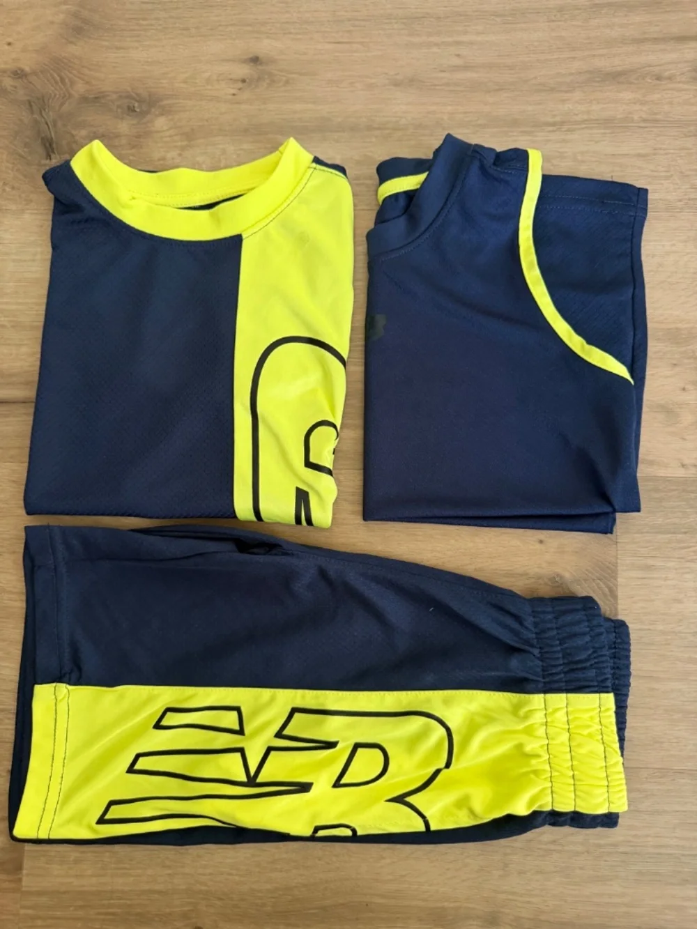 New Balance boys matching set size 8